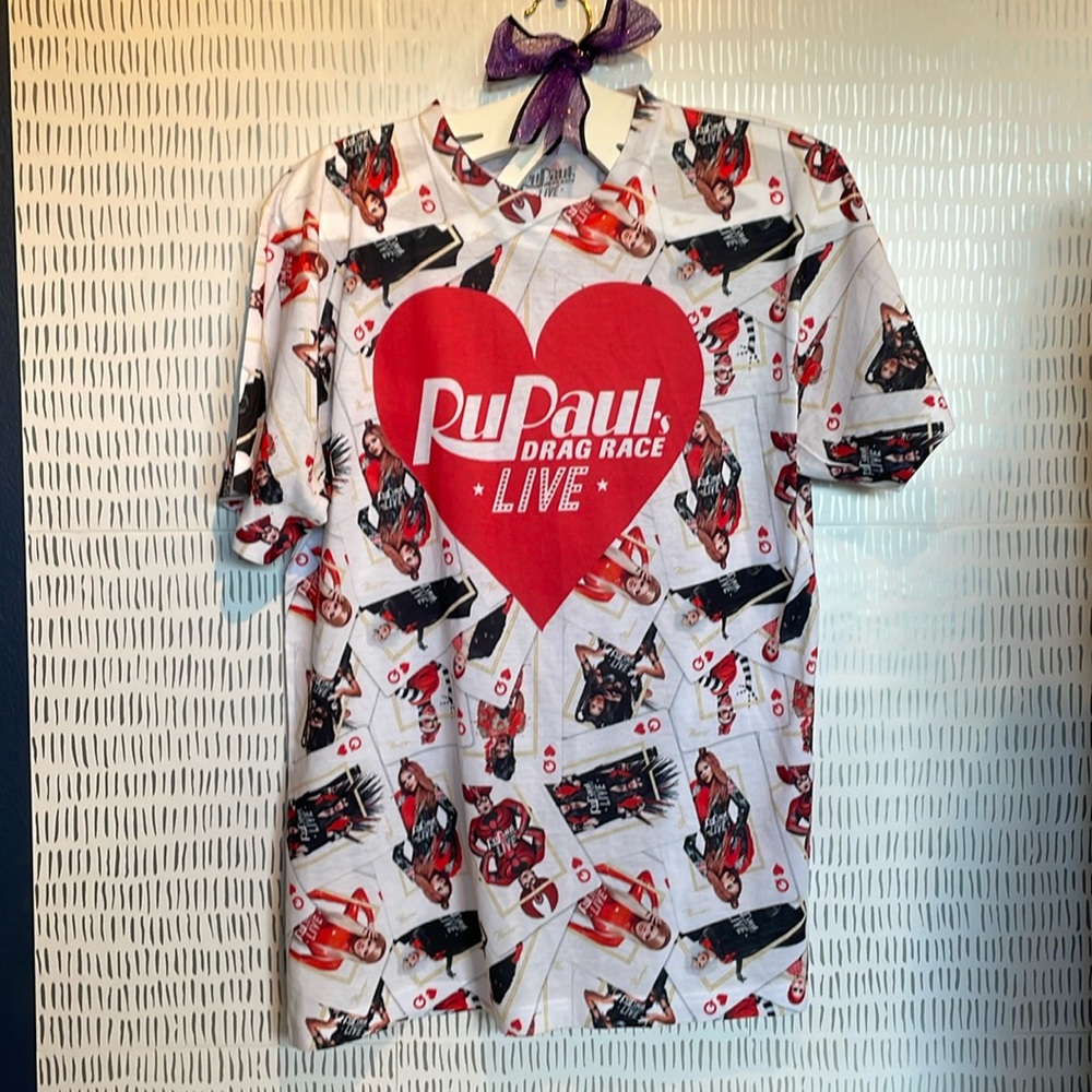 RuPaul‘s drag race live short sleeve crewneck tee size medium